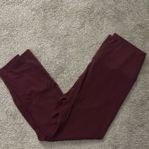Women’s Hawthorn Athletic Burgundy 7/8 leggings - size L